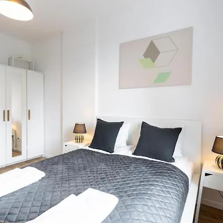 Διαμέρισμα Urban Chic - 2 Bedrooms - Rondo Onz - Luxury - Pereca Street Βαρσοβία
