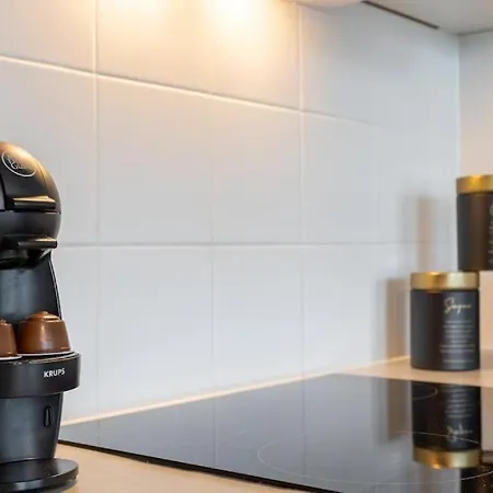 Urban Chic - 2 Bedrooms - Rondo Onz - Luxury - Pereca Street *