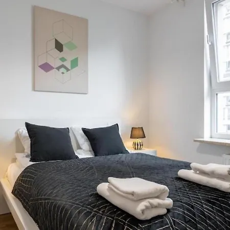 Urban Chic - 2 Bedrooms - Rondo Onz - Luxury - Pereca Street 华沙